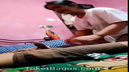 Dick Flash  ask blowjob to granny