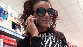 Italian MILF Gives a Blowjob in the Supermarket Parking Lot